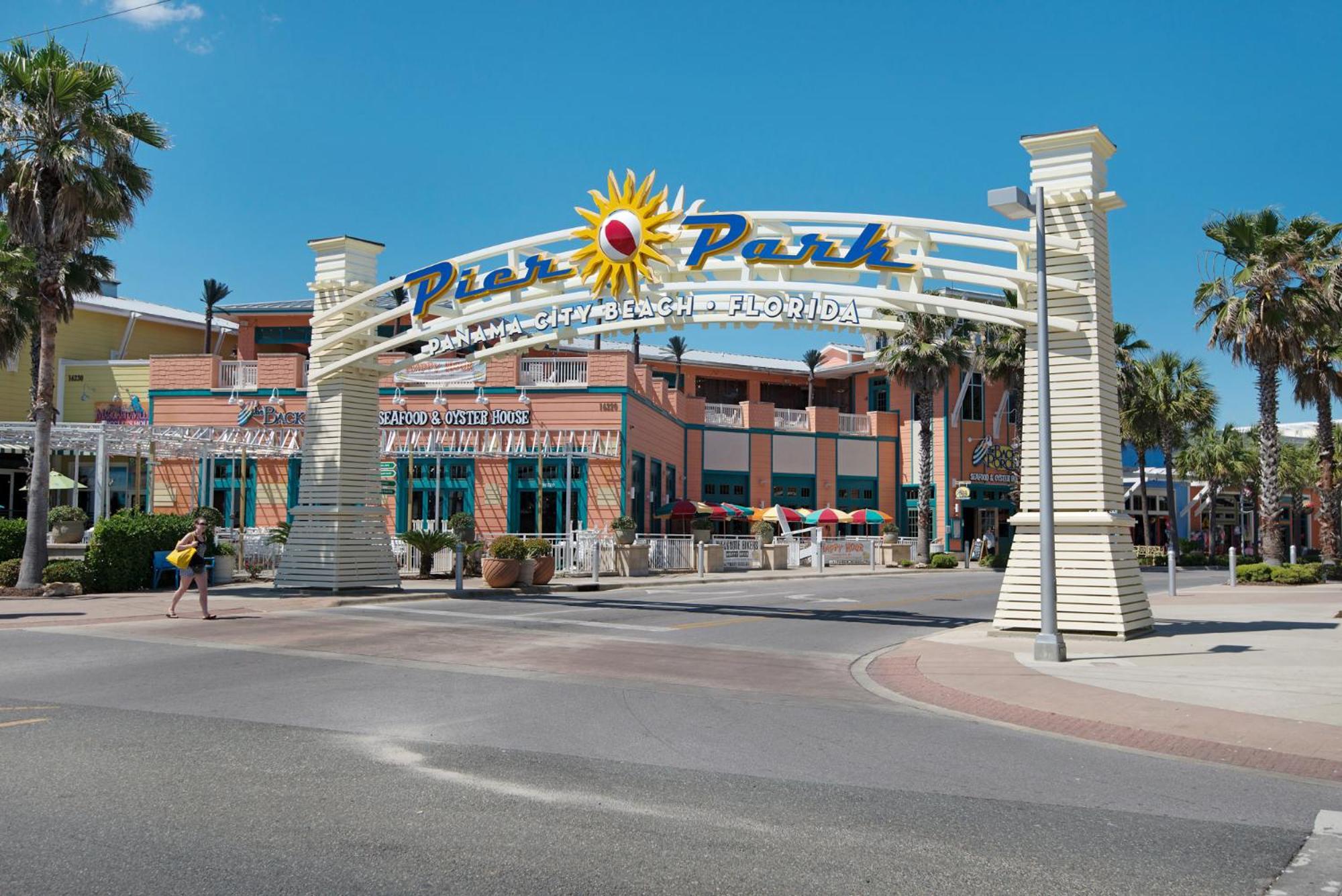 Villas At St Thomas Square Panama City Beach Exterior photo